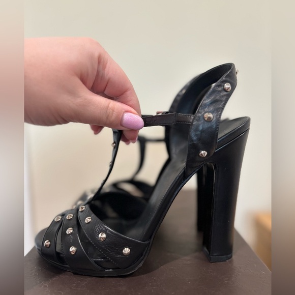Gucci Black Leather Studded Block Heel Ankle T-Strap Sandals Pumps size 39 - Picture 6 of 9